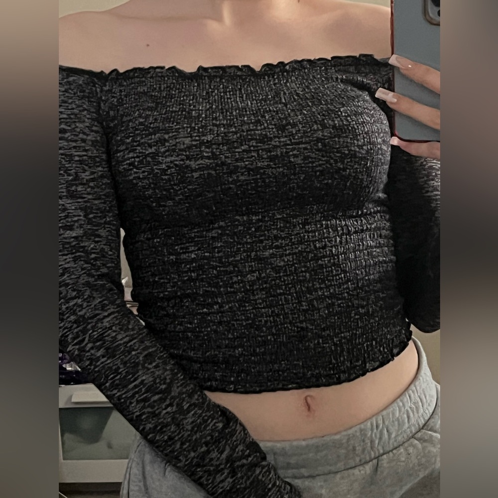 Hollister Off shoulder top